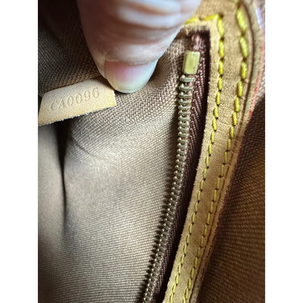 Louis Vuitton Batignolles Horizontal Monogram Tote Bag COA
